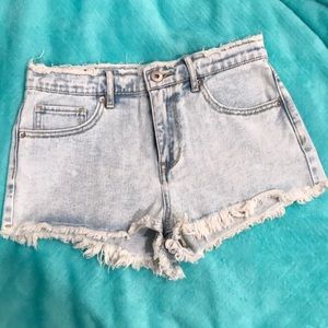 Bullhead High rise shorts